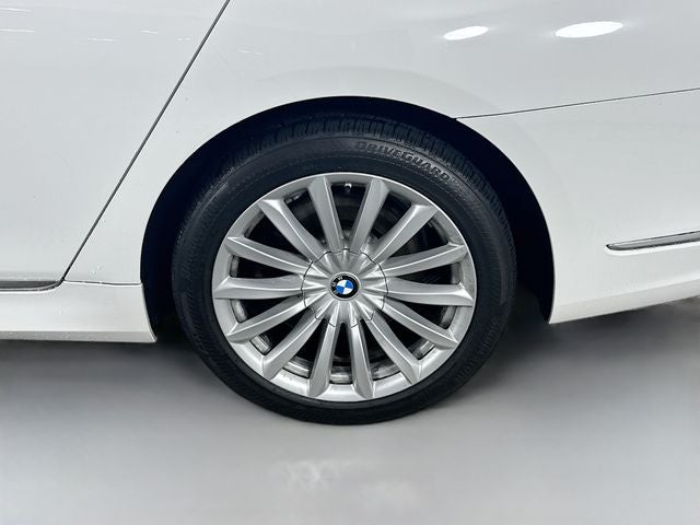 2022 BMW 7 Series 740i