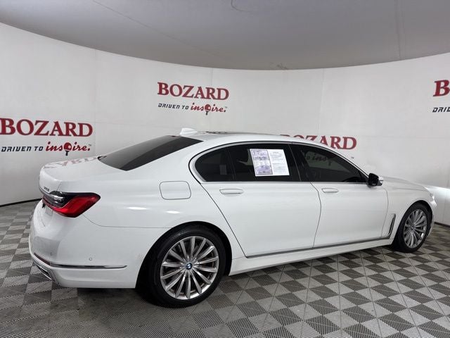 2022 BMW 7 Series 740i