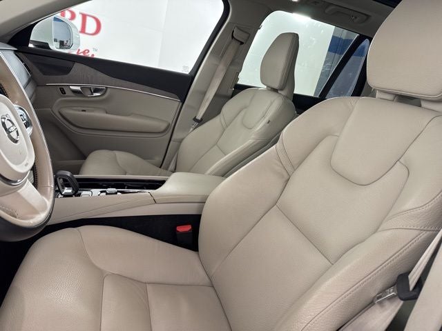 2023 Volvo XC90 B6 Plus 6-Seater