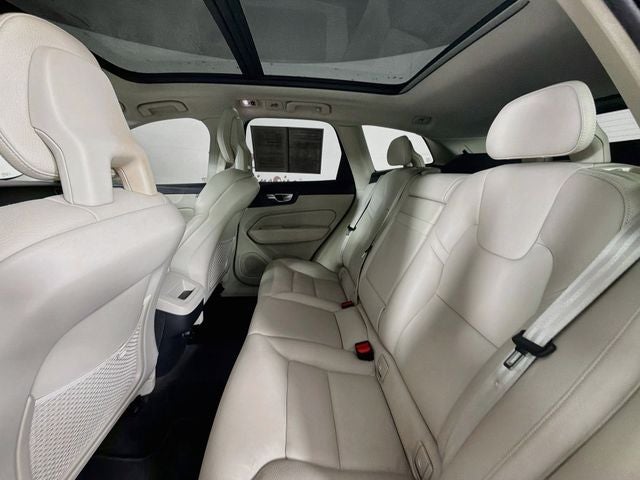 2018 Volvo XC60 T5 Momentum