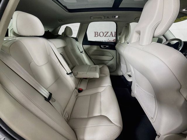 2018 Volvo XC60 T5 Momentum