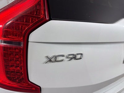 2018 Volvo XC90 T6 Momentum