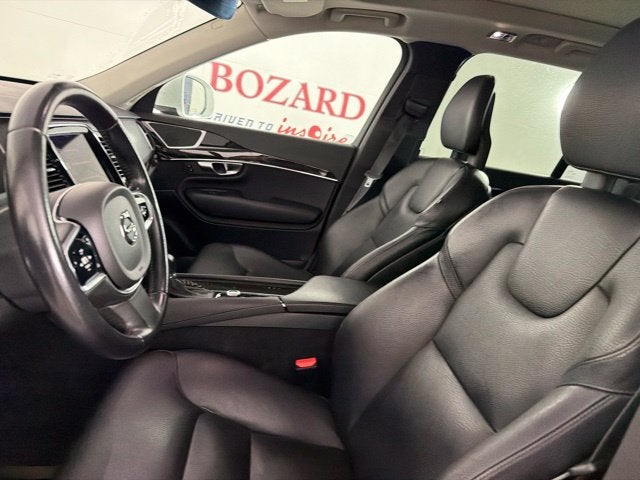 2018 Volvo XC90 T6 Momentum