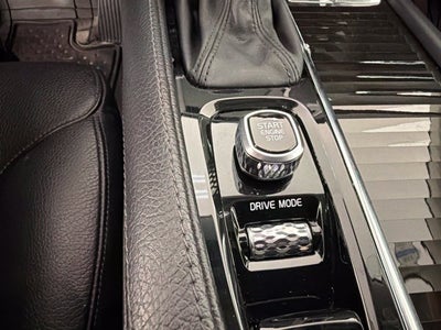 2018 Volvo XC90 T6 Momentum