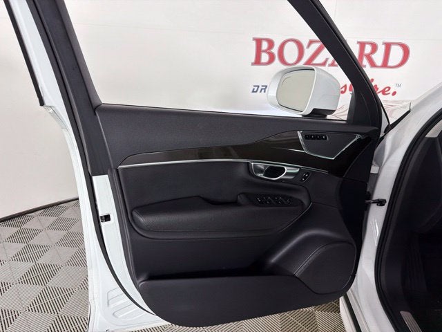 2018 Volvo XC90 T6 Momentum