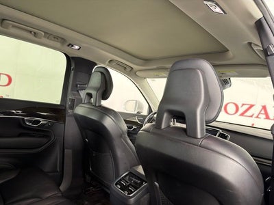 2018 Volvo XC90 T6 Momentum