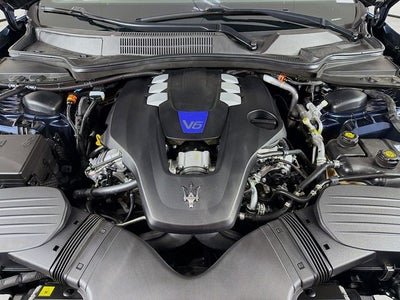 2023 Maserati Ghibli Modena Q4