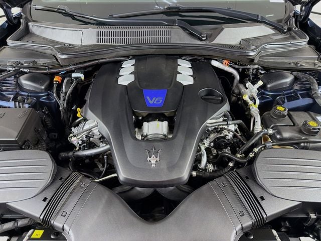 2023 Maserati Ghibli Modena Q4