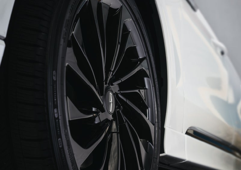 The wheel of the available Jet Appearance package is shown | Bozard Lincoln in Saint Augustine FL